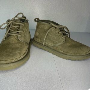 UGG Neumel Burnt Olive Ankle Boots - Womens Sz: 7 - Pre-owned, No Wear On Soles